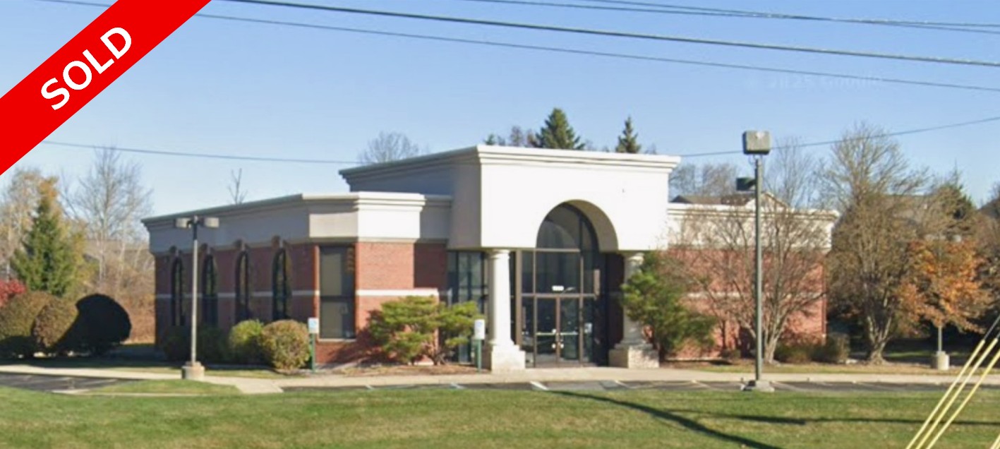 7950 W Maple sold banner